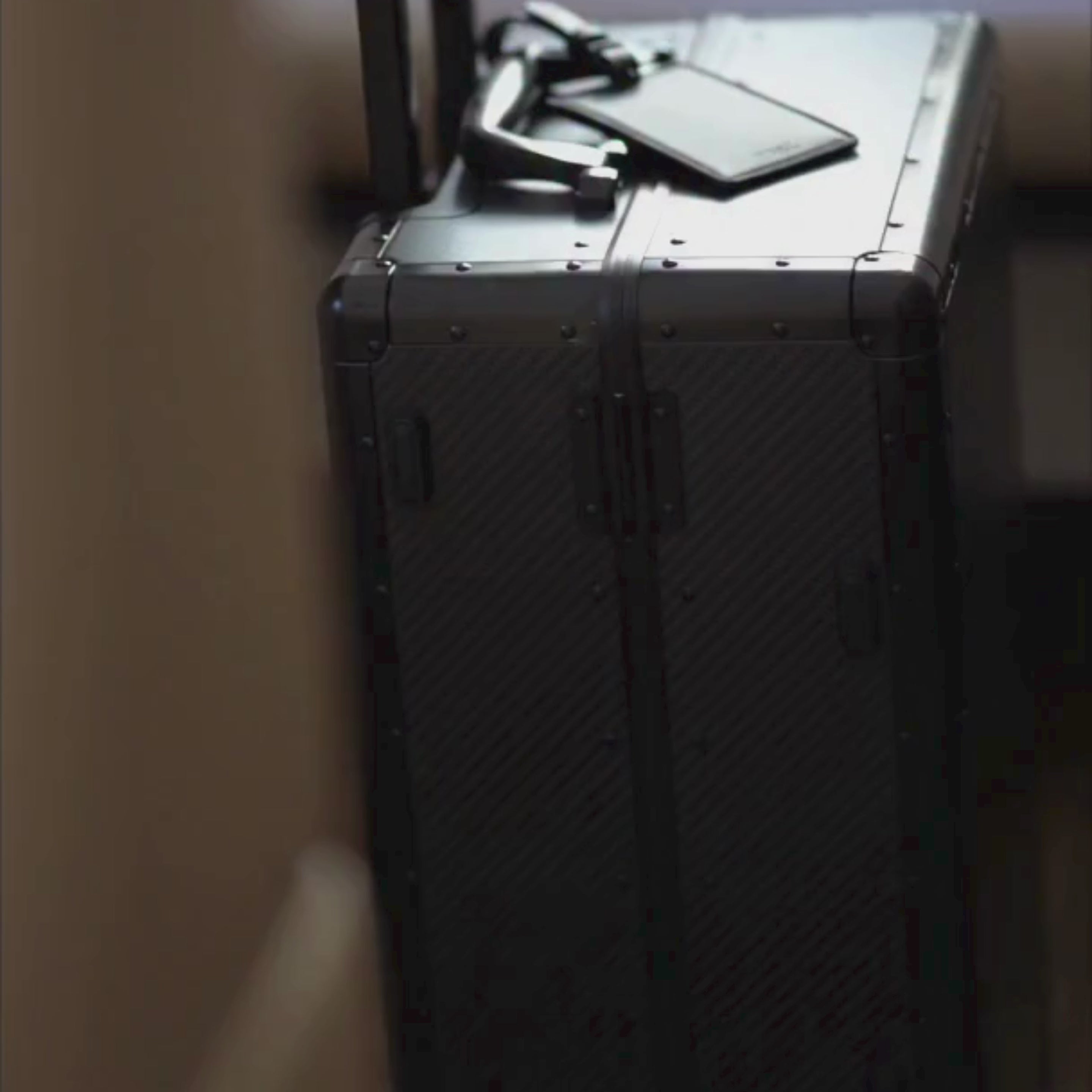Carbon fiber suitcase